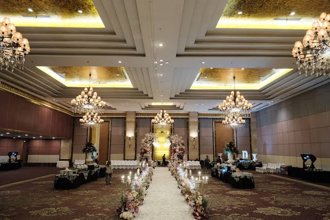 Peony Ballroom (Luxus Lt 9)